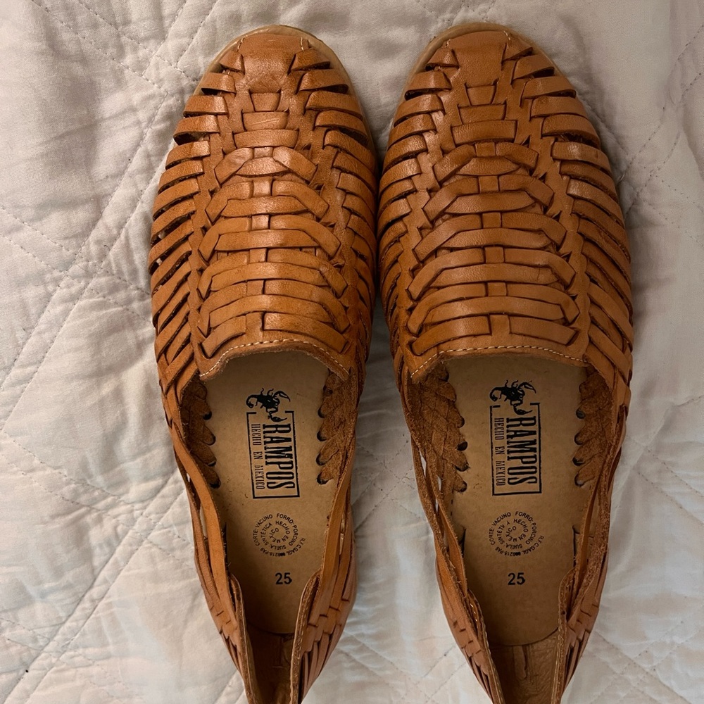 Women’s Mexican sandals (huaraches)
